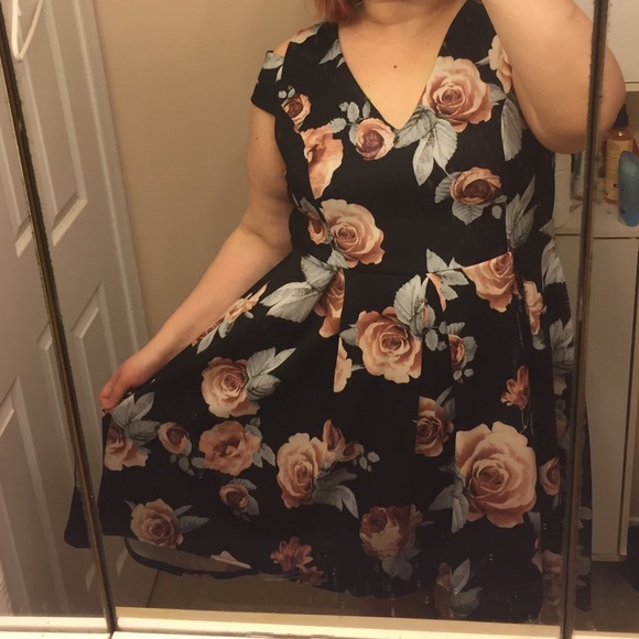 Charlotte Russe Dresses & Skirts - Plus Size Cold Shoulder Highlow Dress